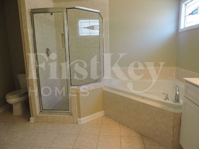 Building Photo - 828 Tropicana Dr E