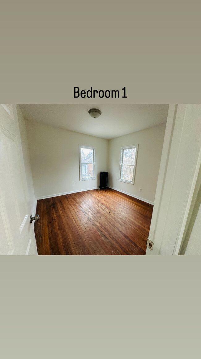 Bedroom 1 - 39 Mansfield St