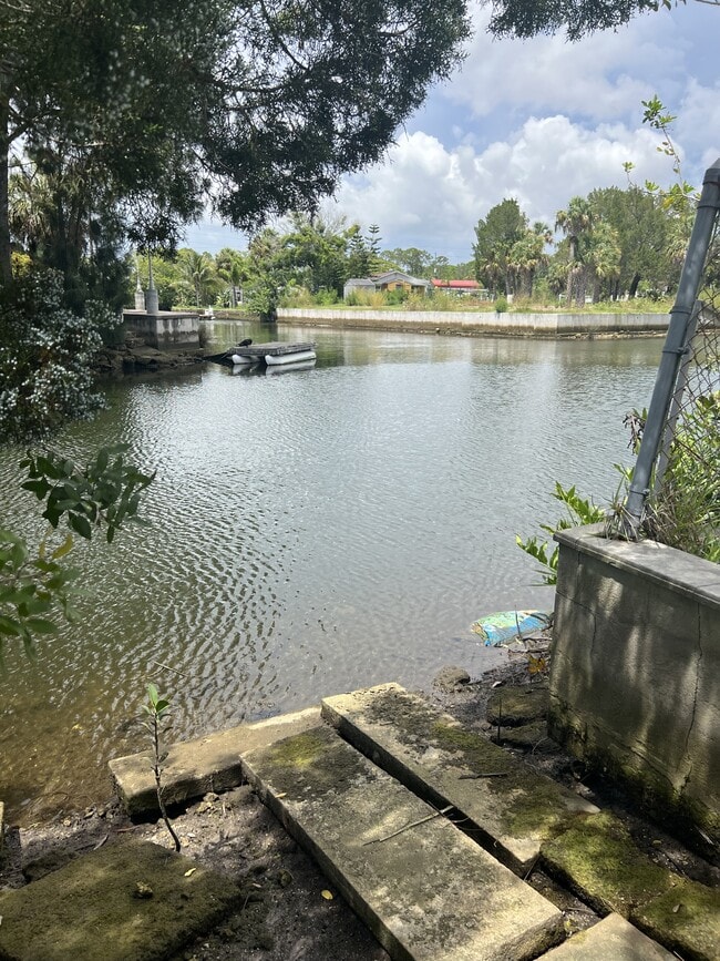 Building Photo - 14830 Atlantic Ave