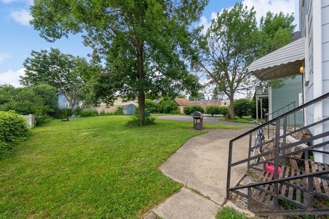 Building Photo - 1561 Glenn Ave