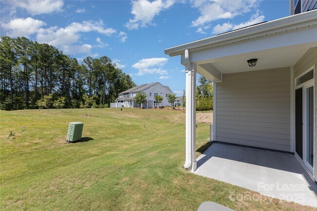 Building Photo - 6258 Tea Olive Dr
