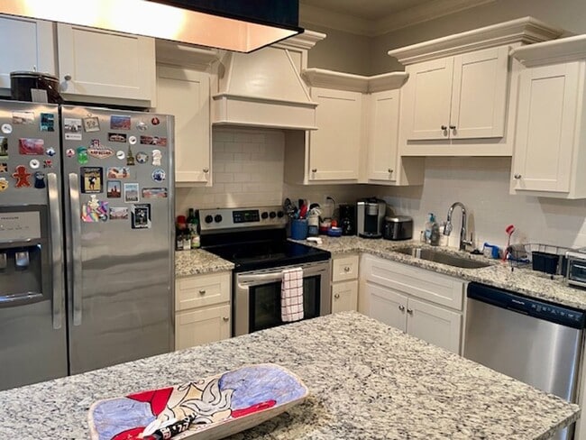 Building Photo - 3 bedroom, 3.5 Bath at Fieldstone Farms in Oxford