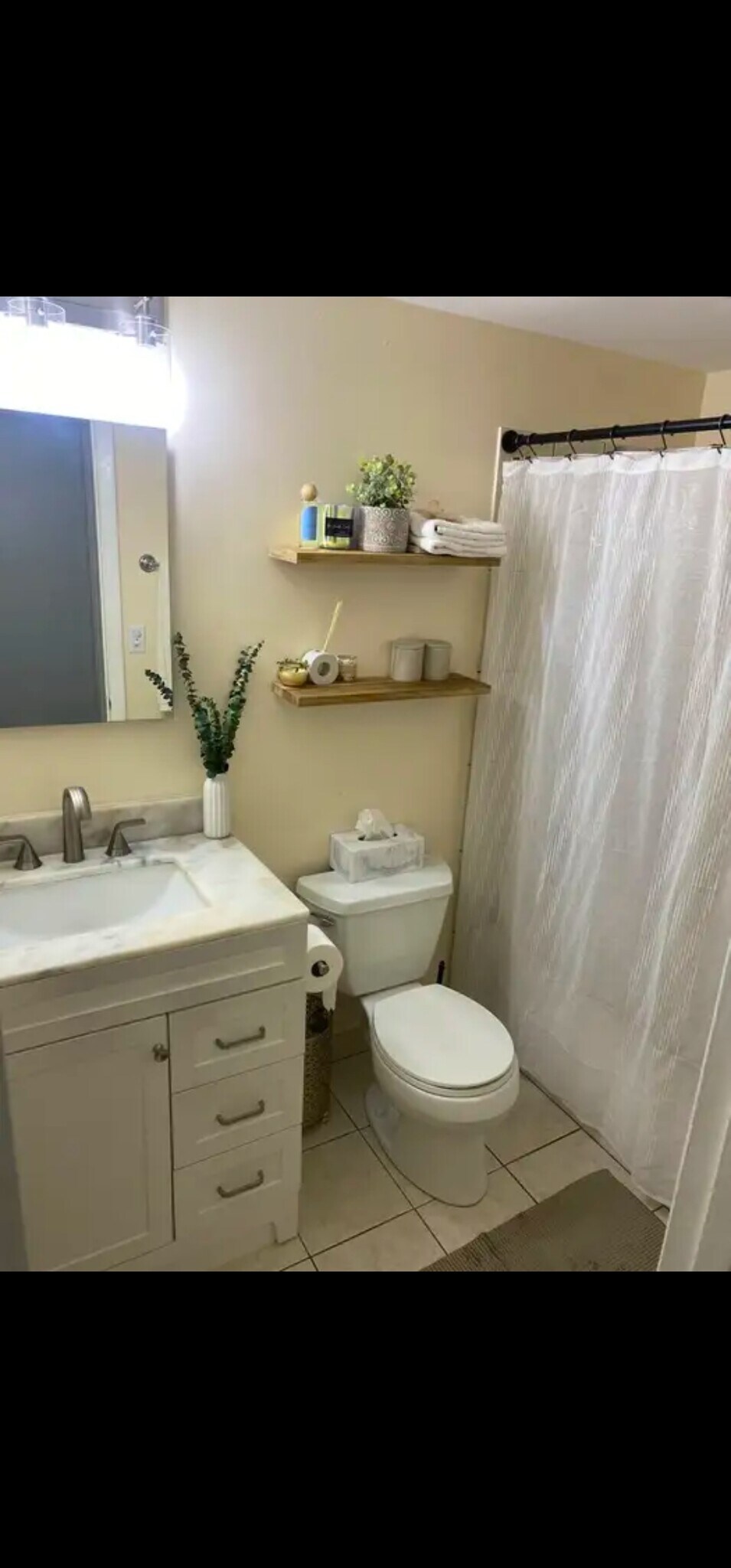 Building Photo - 1460 Fairlane Dr