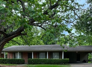 Building Photo - Gorgeous..Remodeled !