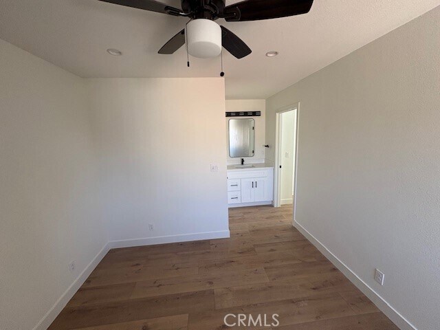 Building Photo - 758 W 20th St