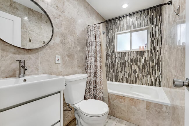 Building Photo - 2291 SE 15th St