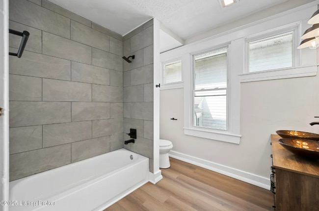 Building Photo - HISTORIC CHARM! Renovated 4 Bedroom, 3 Bat...