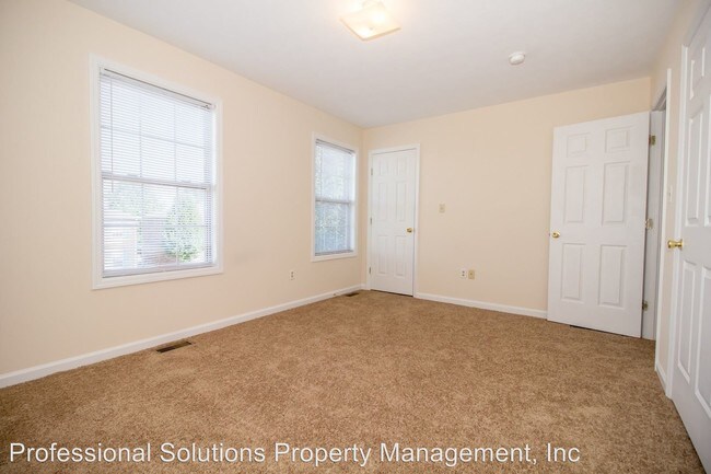 Building Photo - 1099 Merrick Dr