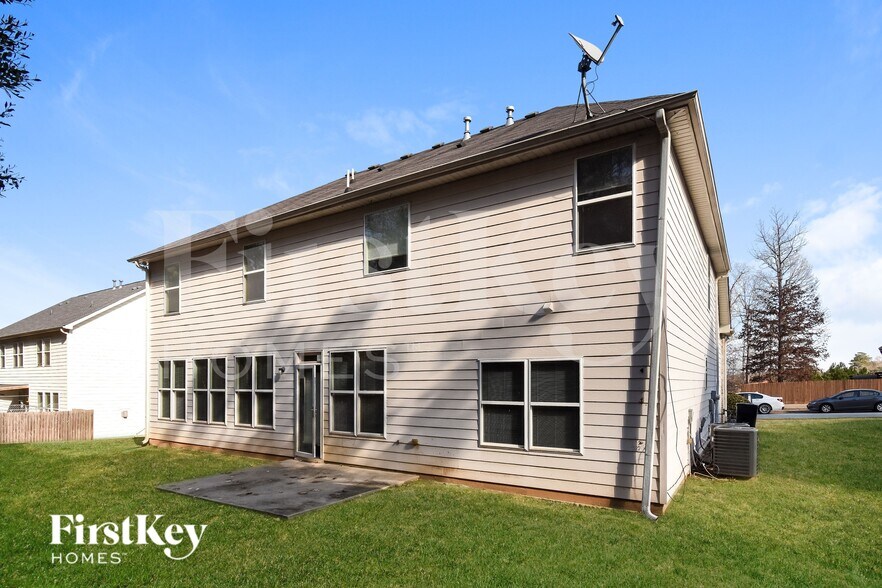 Building Photo - 3075 Highgreen Trail