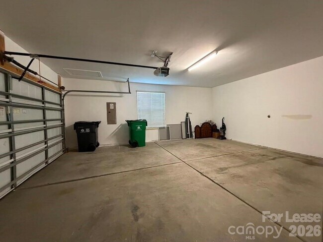 Building Photo - 15124 Sapphire Hill Ln