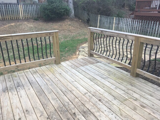 Building Photo - 3BR/ 2.5BA, home in Bearden - 2 living areas