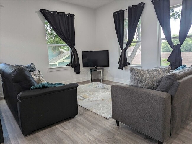 Building Photo - 4711 Rusk St