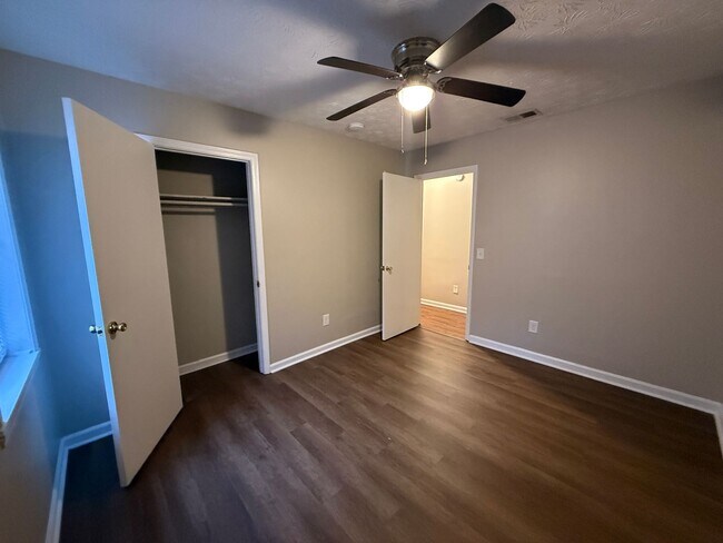 Building Photo - 108/110 St Andrews Ct