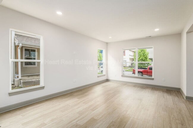 Building Photo - 117 Wisconsin Ave