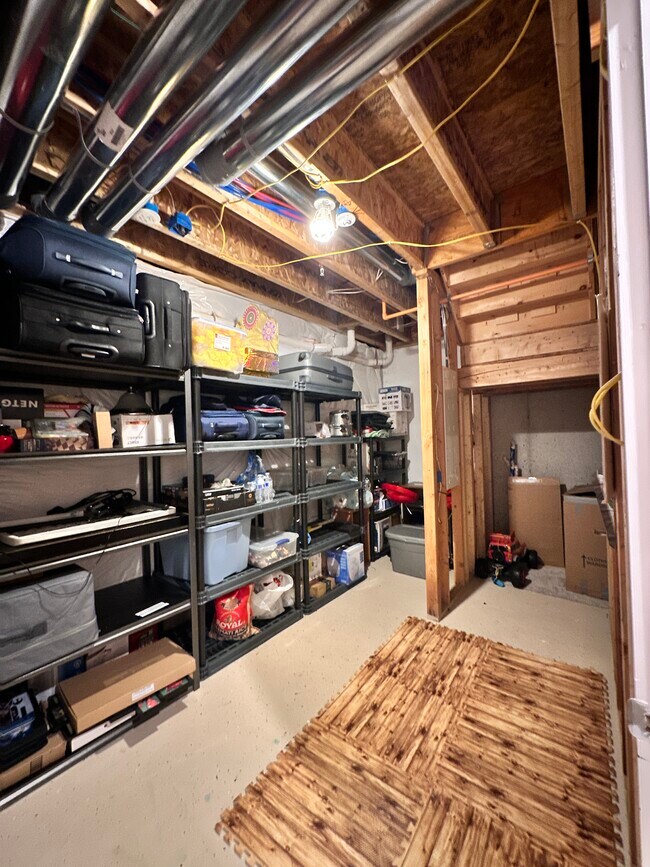 Building Photo - 126 Iron Hill Way