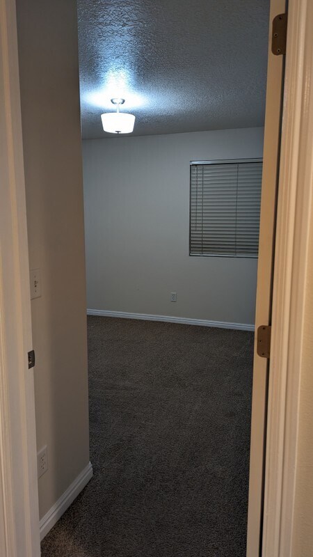 Building Photo - 3181 Alsace Way