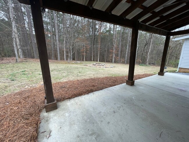 Building Photo - Executive Rental in Horseleg Creek- $3,295