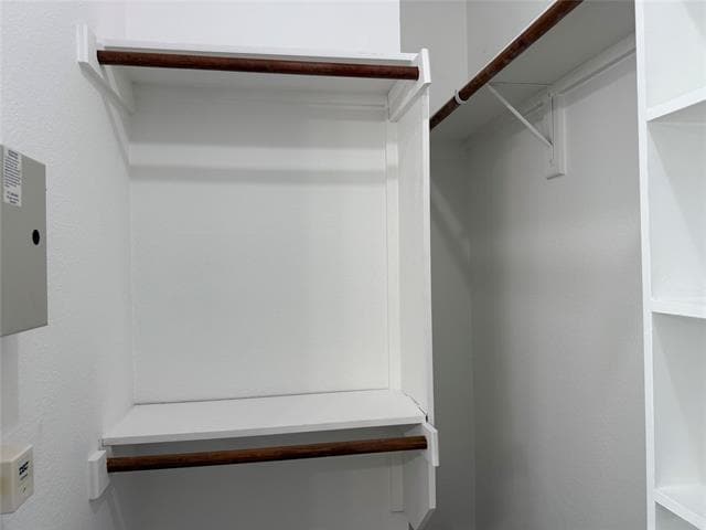 Building Photo - 413 Hilltop Dr