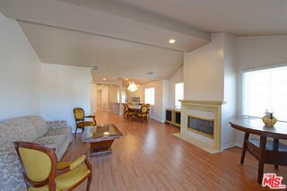 Building Photo - 2015 S Beverly Glen Blvd