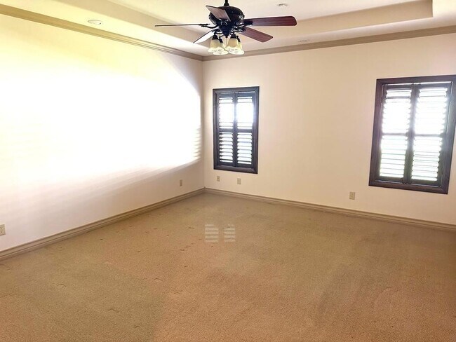 Building Photo - 2610 Vineyard Loop