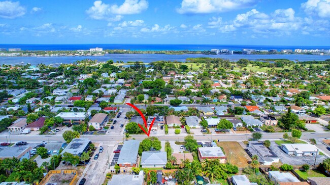 Building Photo - 1425 N Federal Hwy