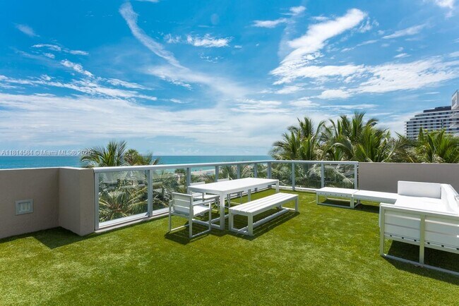 Building Photo - 3801 Collins Ave