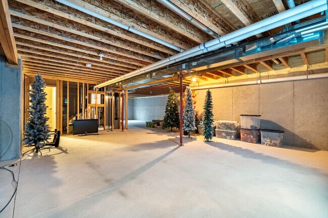 Building Photo - Great 3-Bedroom 2-Bathroom Home with Space in Cheyenne