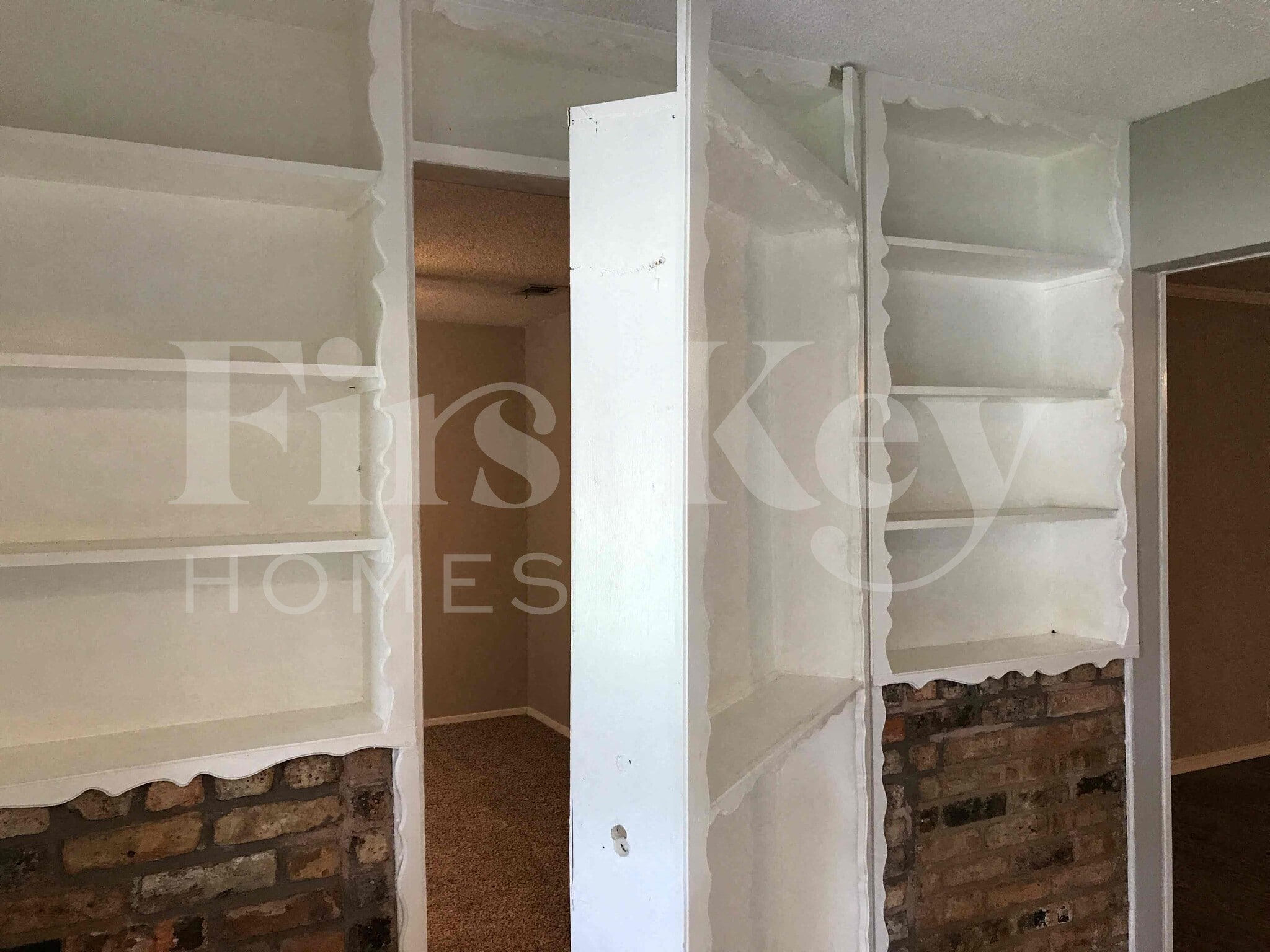 Building Photo - 2710 Peachtree Ln