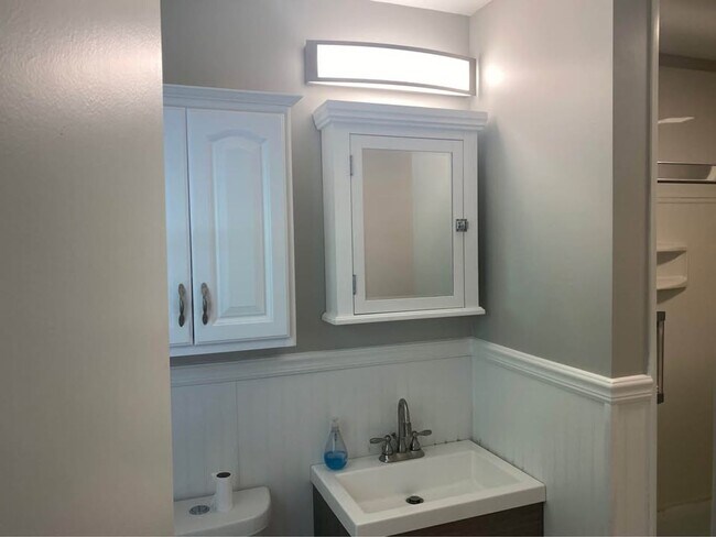 Building Photo - 1507 Difford Dr