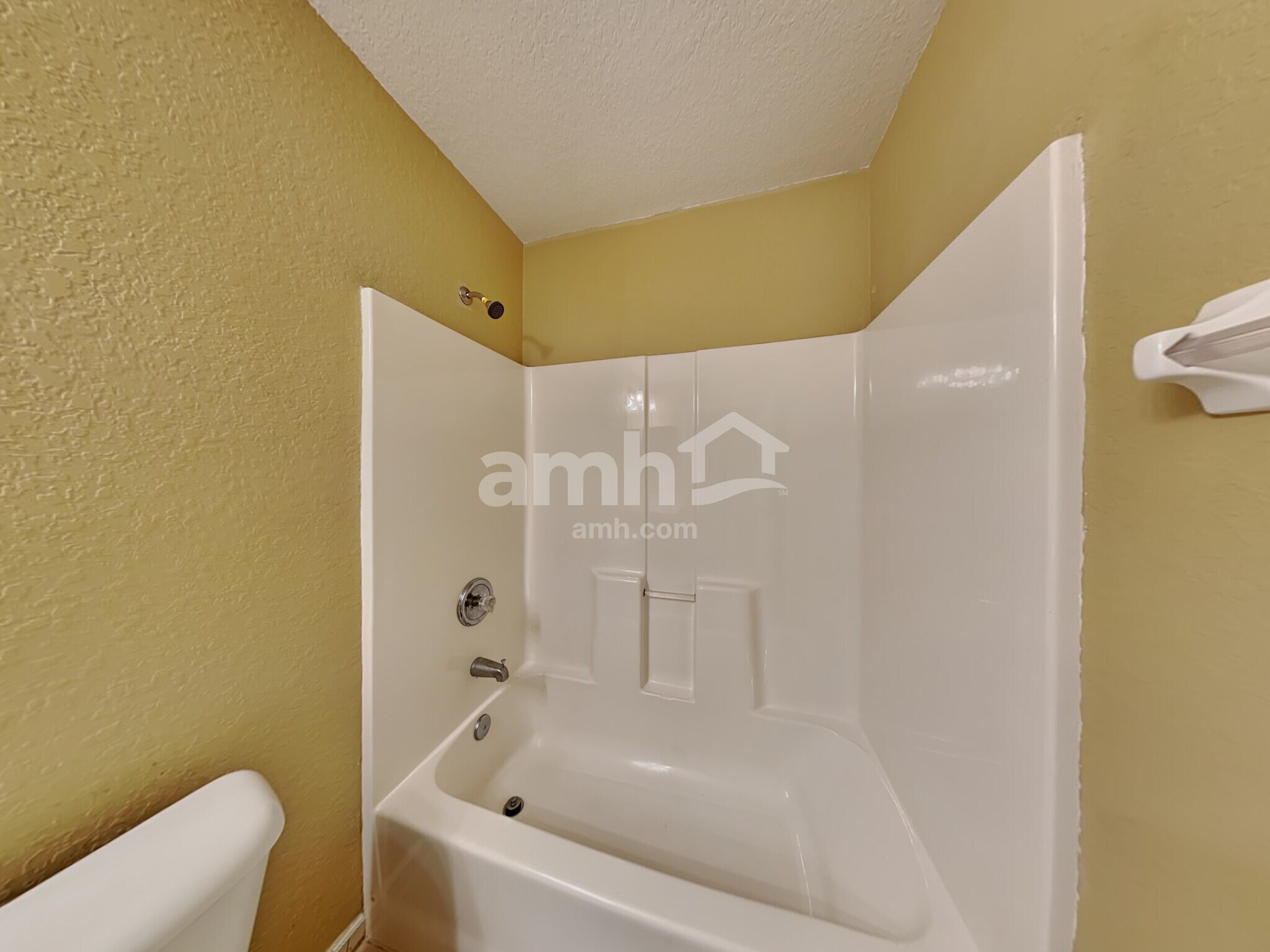 Building Photo - 3090 SW Boxwood Cir