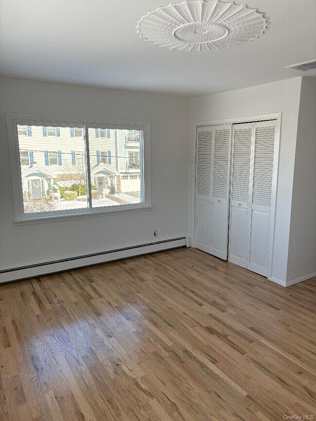 Building Photo - 166 Franklin Blvd