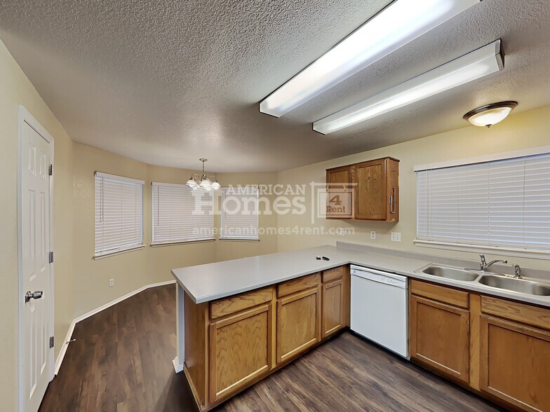 Building Photo - 11468 River Run Pky