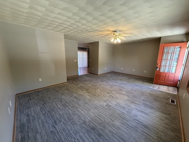 Building Photo - 272 Jackson St
