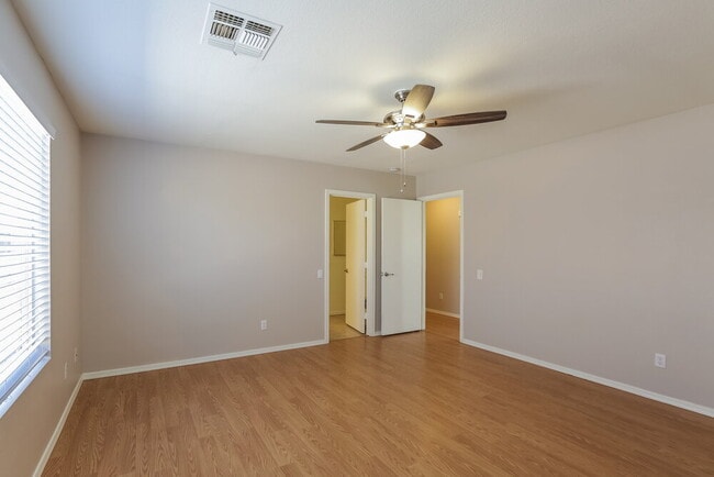 Building Photo - 2253 W 20th Ave