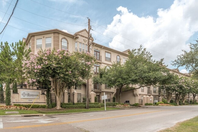 Building Photo - 5800 Woodway Dr