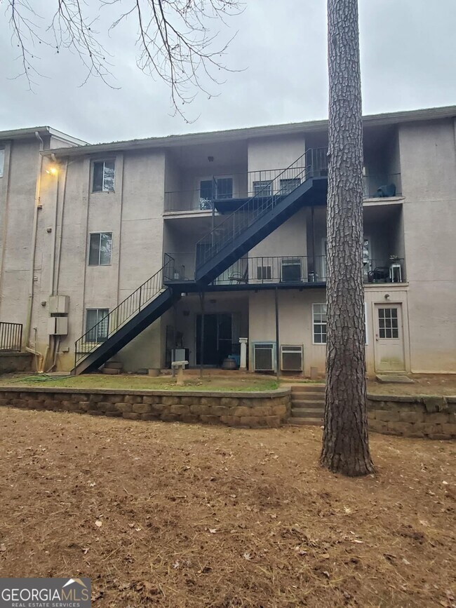 Building Photo - 2396 Lawrenceville Hwy