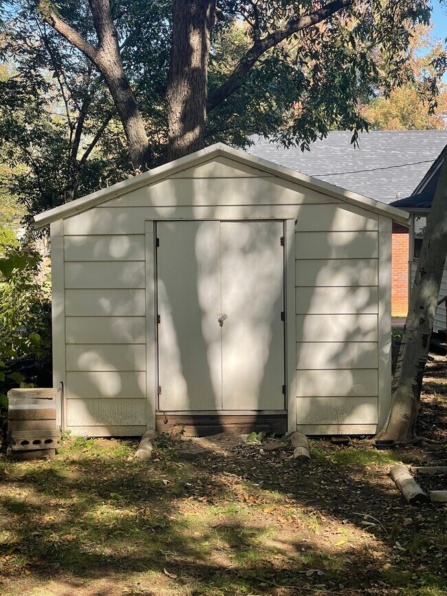 Building Photo - 113 N Patterson St