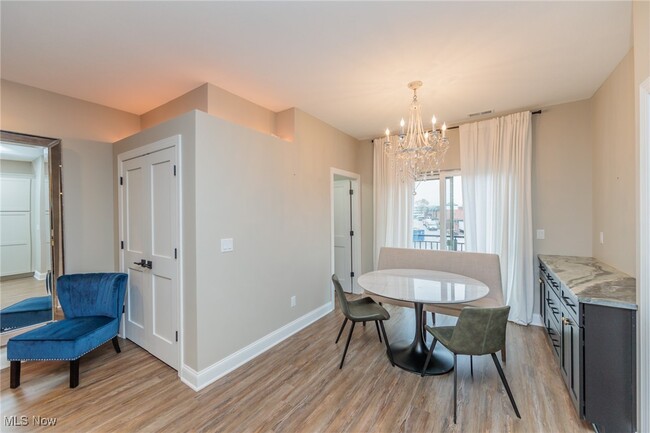 Building Photo - 29 Ashbourne Dr