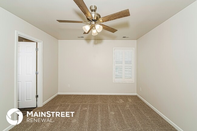 Building Photo - 331 Woodland Trl