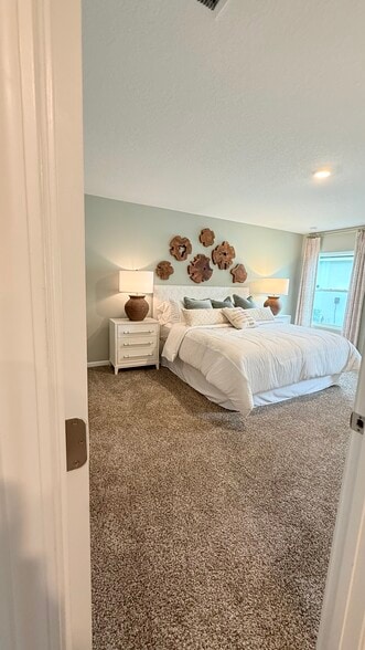Picture of model home - 16 Summerwood Rd S
