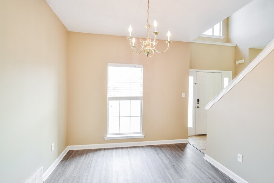 Building Photo - 4599 Tulip Bend Dr