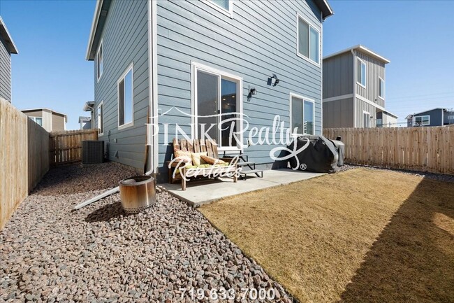 Building Photo - Nice 3 Bedroom Home in Lorson Ranch!