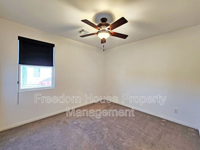 Building Photo - 3543 E Wallowa Dr