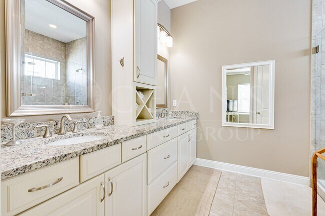 Building Photo - Welcome to Coastal Living at its Finest!