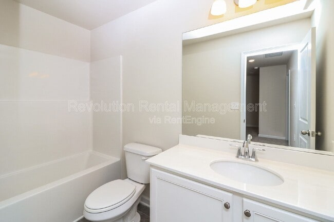 Building Photo - 1002 Merritt Dr