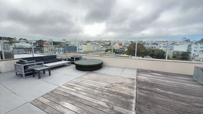 Building Photo - EPIC REA- Lower Pac Heights - Condo w/Parking