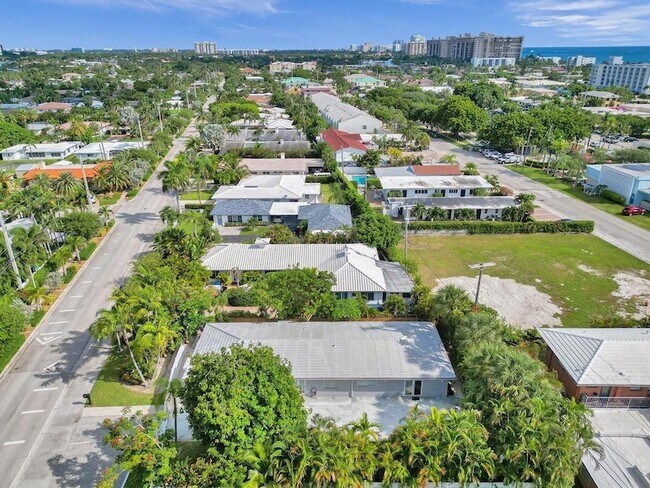Building Photo - 4422 Sea Grape Dr
