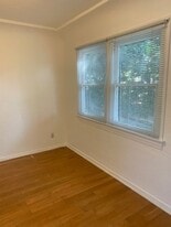 Building Photo - 1218 Manzanita St