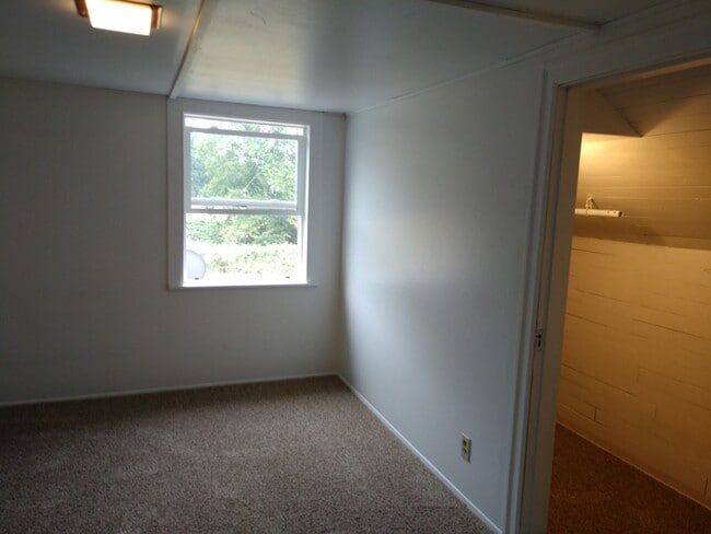 Building Photo - Renovated Arlington Home Close To Freeway ...