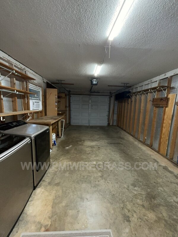 Building Photo - 214 Brookside Ln